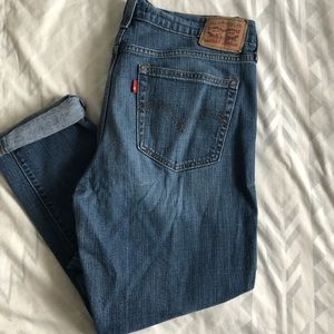 Levi’s mid-rise boyfriend jeans